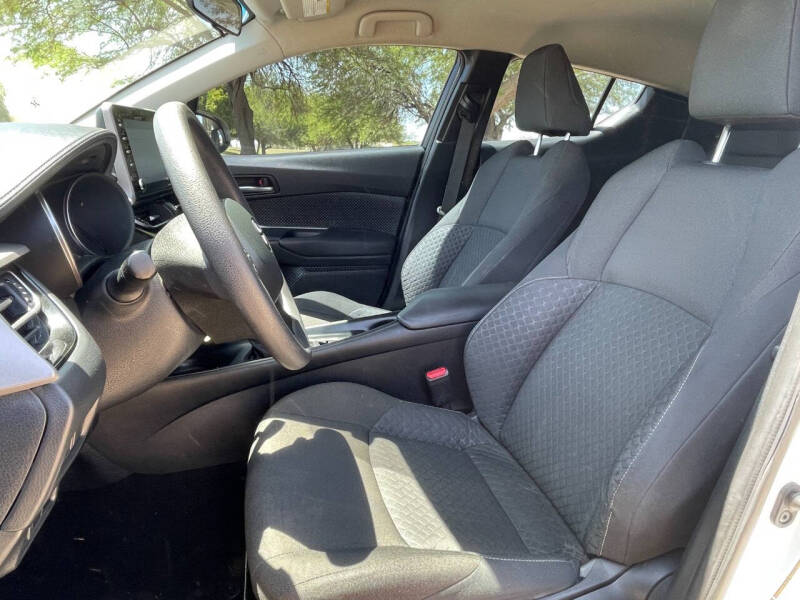 2021 Toyota C-HR LE