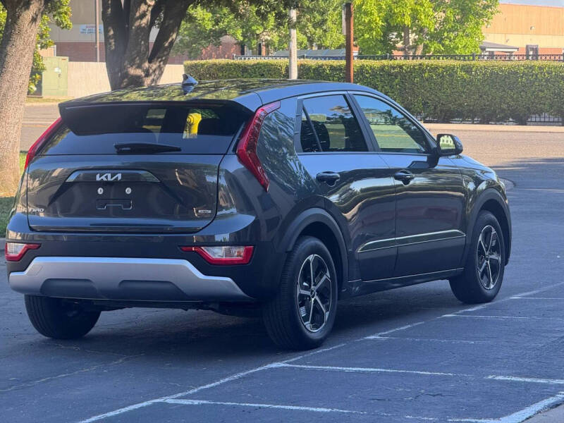 2026 Kia Niro LX