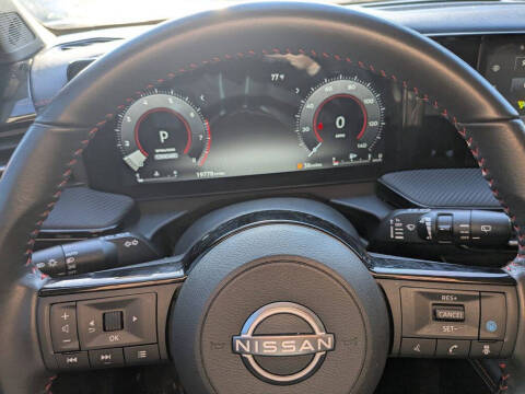 2025 Nissan Kicks SR