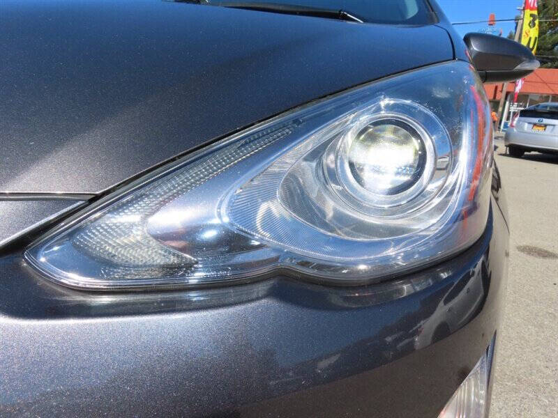 2015 Toyota Prius c Three