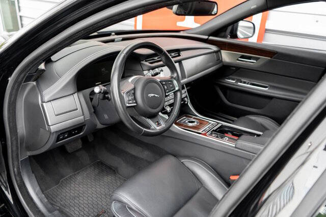 2018 Jaguar XF Sportbrake 8