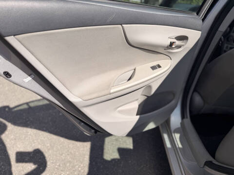 2012 Toyota Corolla LE