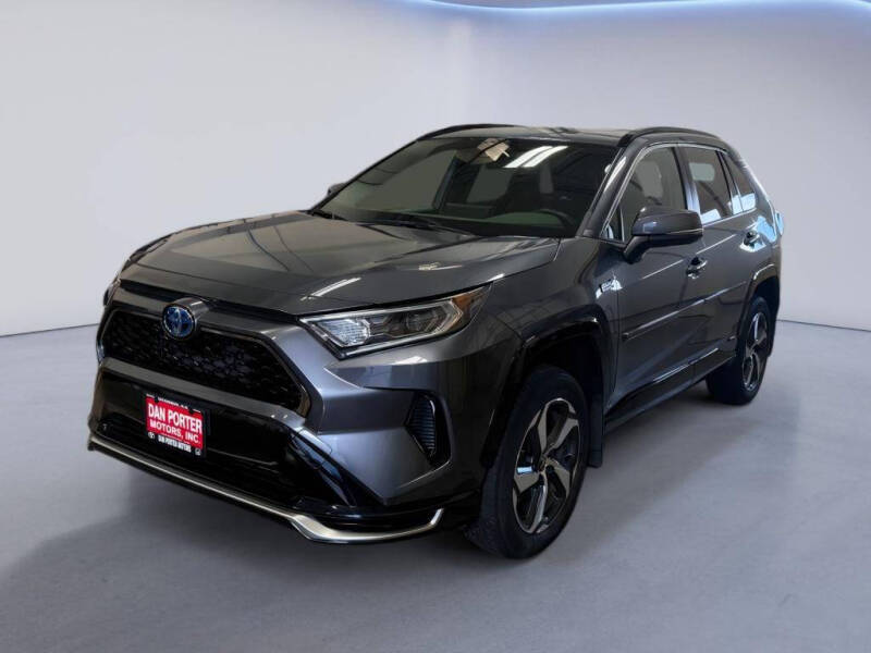 2021 Toyota RAV4 SE's photo
