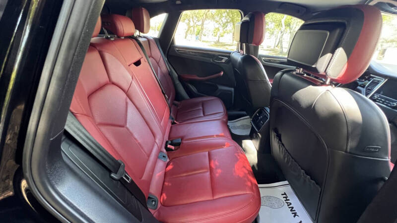 2018 Porsche Macan