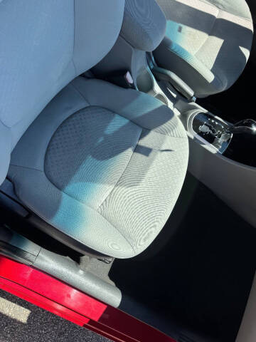 2012 Hyundai Accent SE