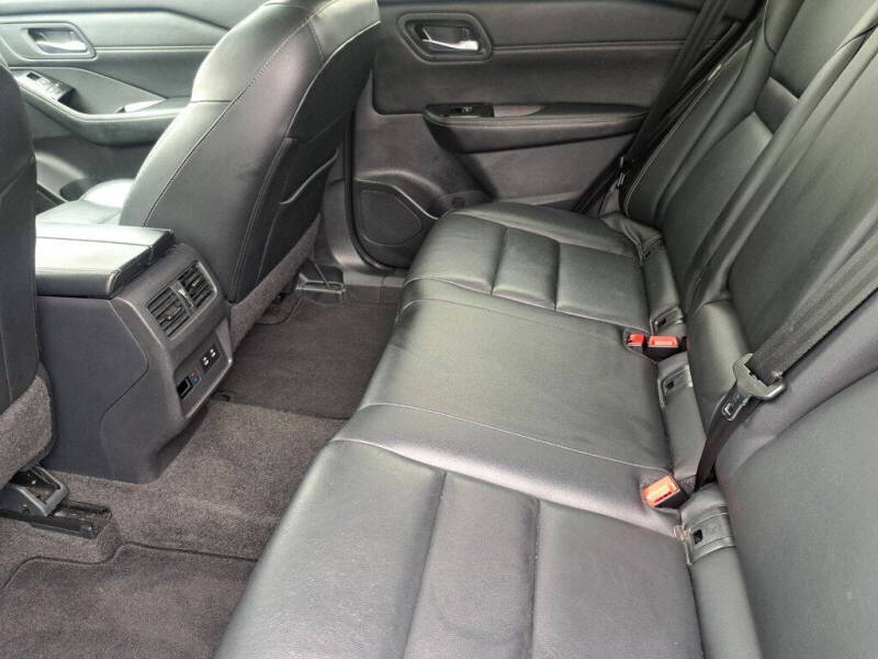 2024 Nissan Rogue SL