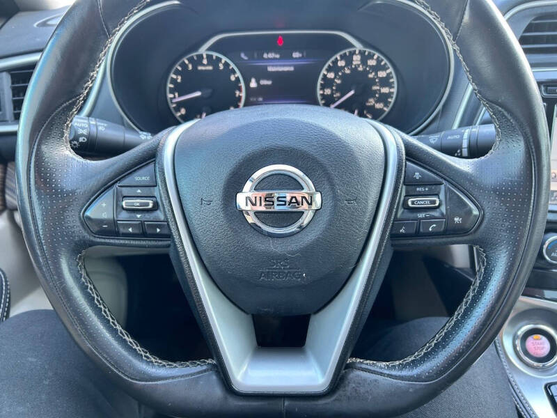 2017 Nissan Maxima Platinum