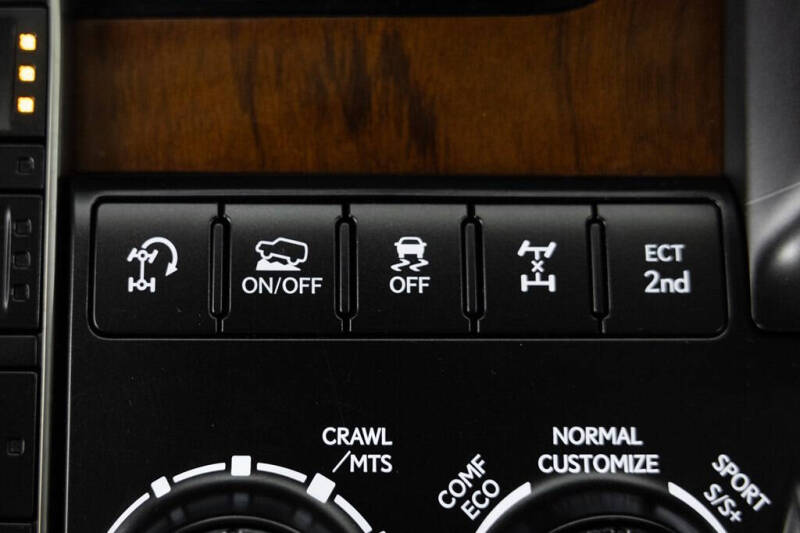 2021 Lexus LX 570 Three-Row