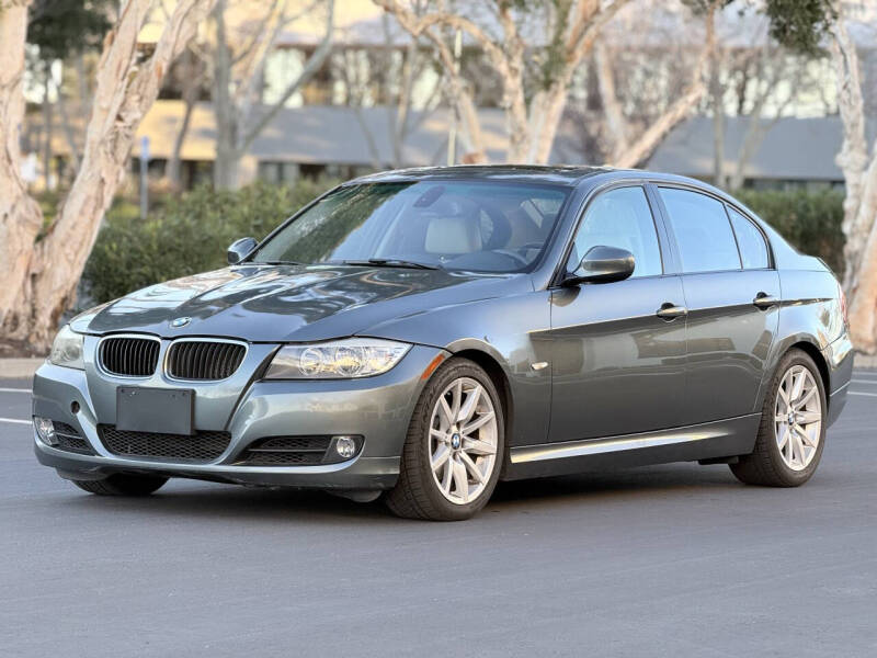2011 BMW 3 Series 328i's photo