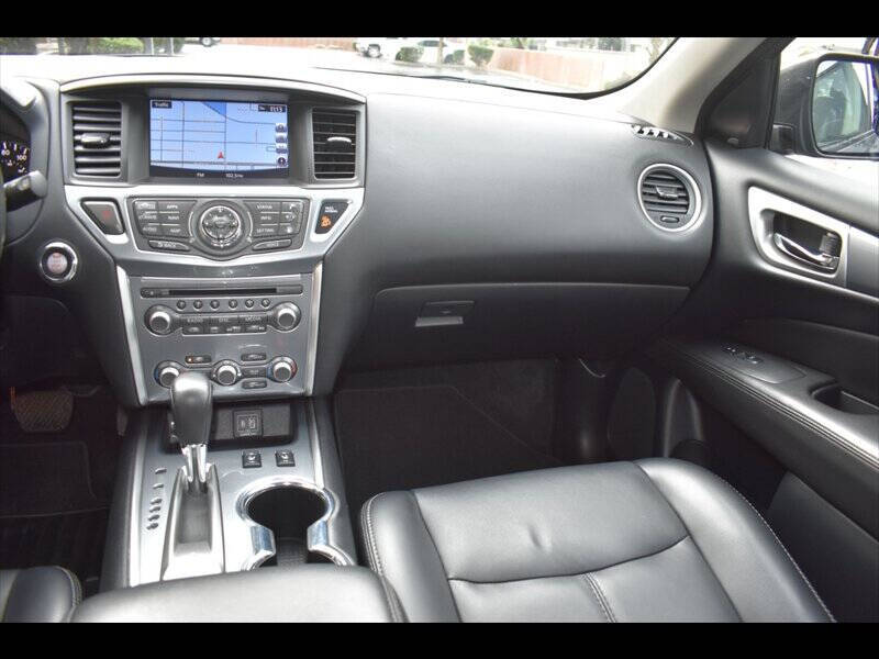 2019 Nissan Pathfinder SL