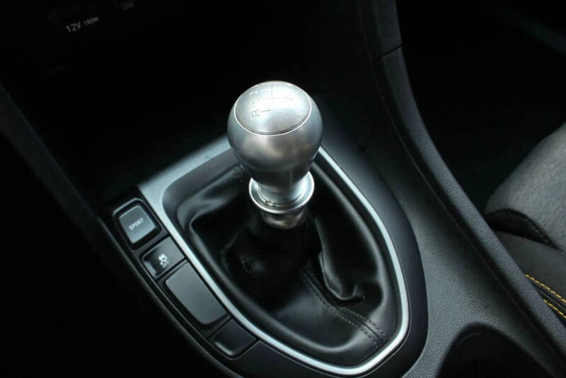 2019 Hyundai Veloster
