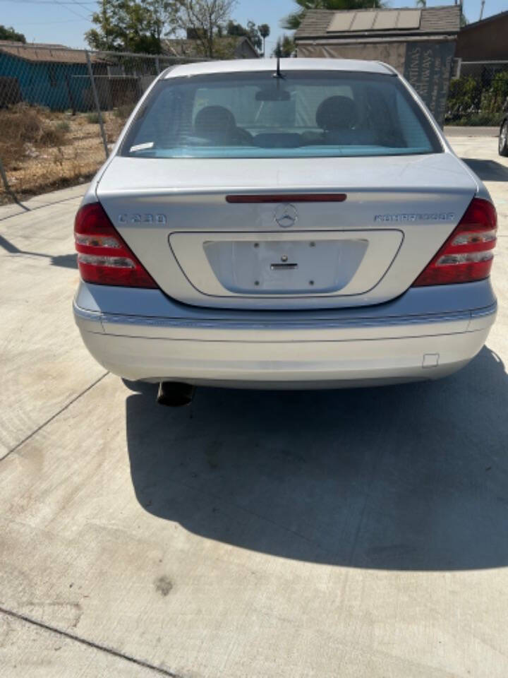 2005 Mercedes-Benz C-Class for sale at A & E Cars in Bakersfield, CA