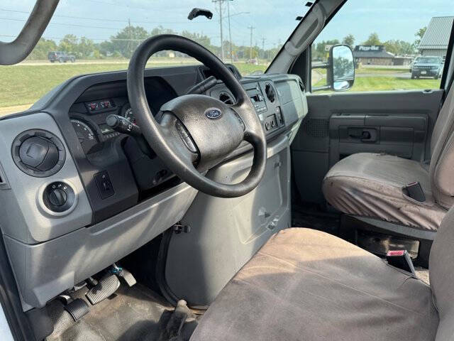 2016 Ford E-Series E-450 SD