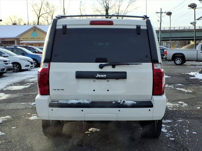 2010 Jeep Commander Sport
