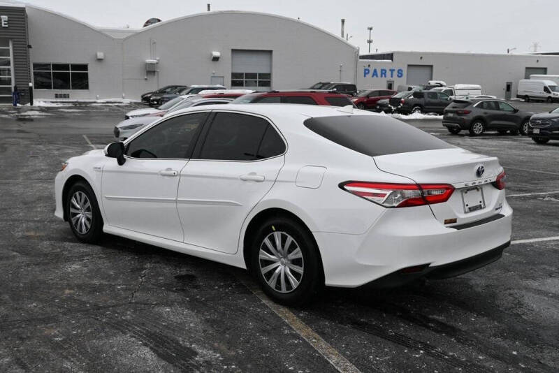 2019 Toyota Camry Hybrid LE