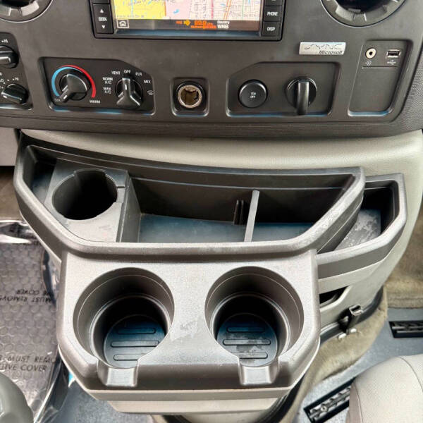 2011 Ford E-350
