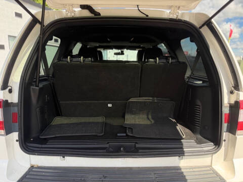 2016 Lincoln Navigator Select