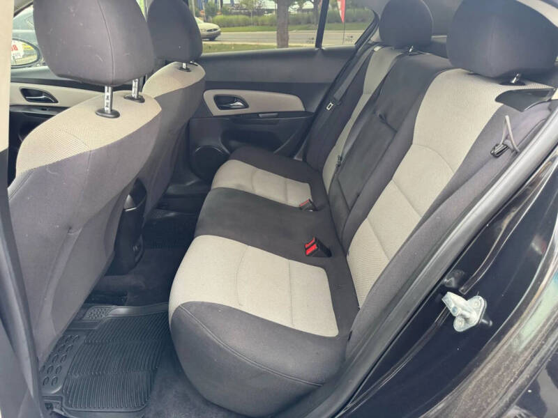 2013 Chevrolet Cruze LS Manual