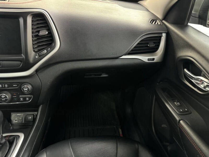 2015 Jeep Cherokee Trailhawk