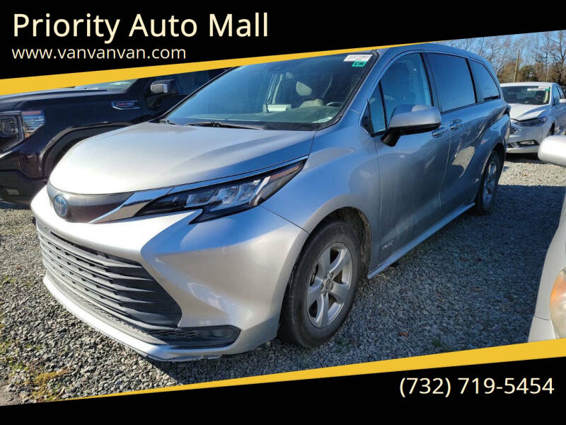 2021 Toyota Sienna LE 8-Passenger