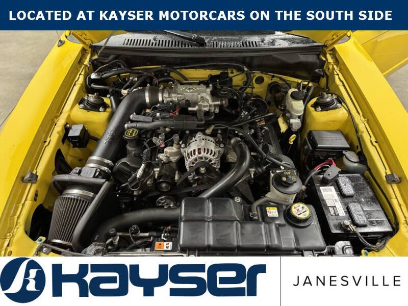 2004 Ford Mustang GT Deluxe