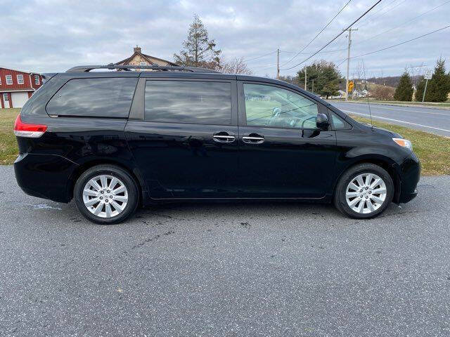 2014 Toyota Sienna XLE 7-Passenger