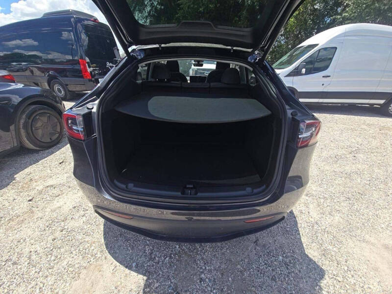 2024 Tesla Model Y Long Range
