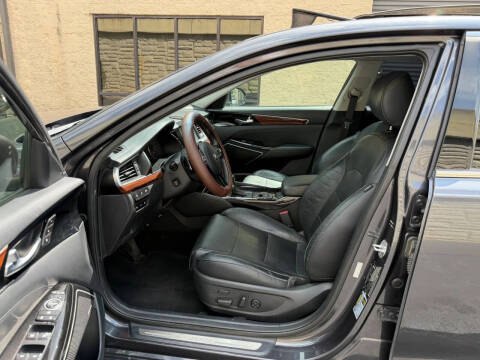 2017 Kia Cadenza Technology