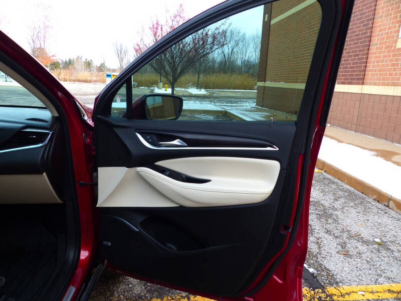 2023 Buick Enclave Essence