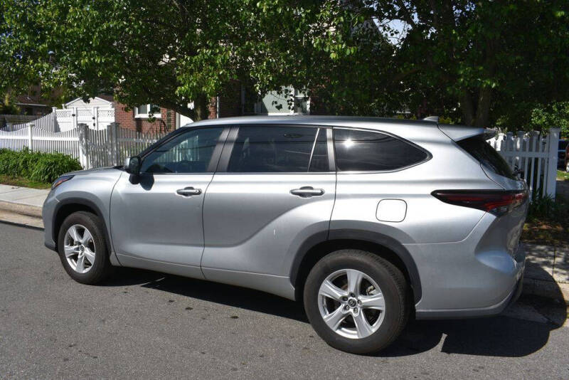 2025 Toyota Highlander LE