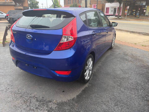 2013 Hyundai Accent SE
