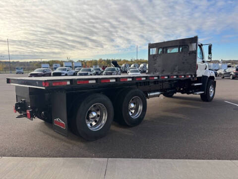 2013 Freightliner 108 SD