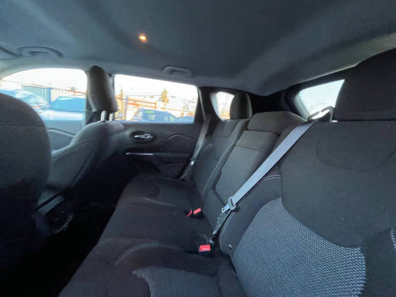 2019 Jeep Cherokee Latitude