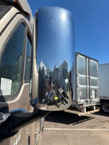 2004 Peterbilt 387 for sale at Ray and Bob's Truck & Trailer Parts LLC in Phoenix AZ