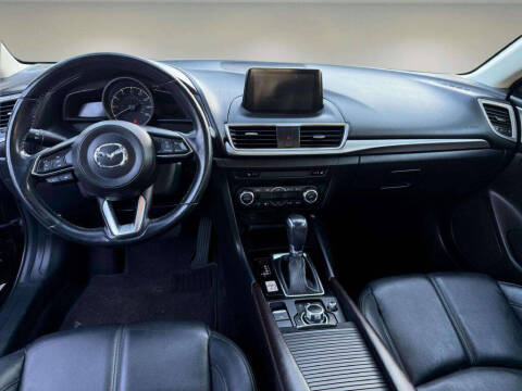 2017 Mazda MAZDA3 Touring