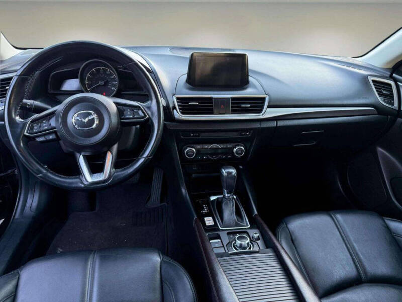 2017 Mazda MAZDA3 Touring