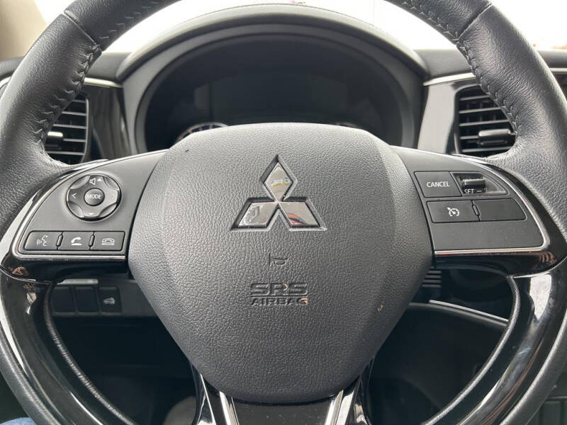 2020 Mitsubishi Outlander ES