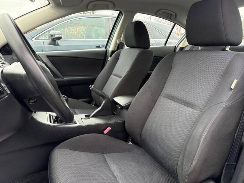 2011 Mazda MAZDA3 i Touring