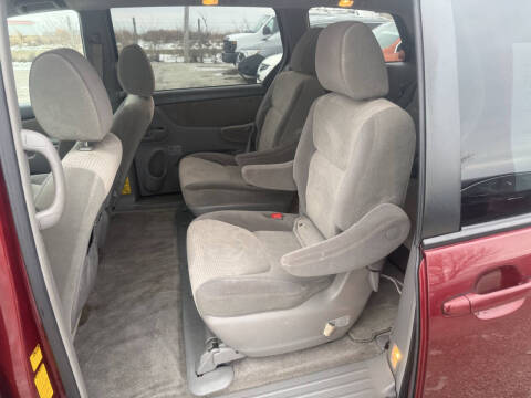 2009 Toyota Sienna LE 7-Passenger