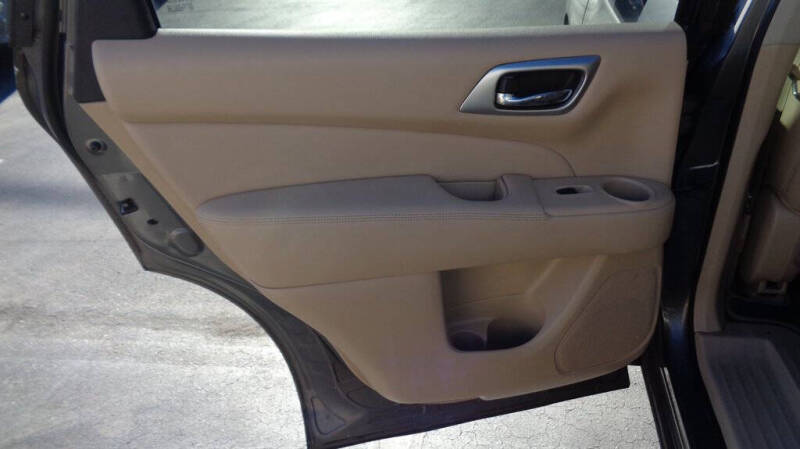 2015 Nissan Pathfinder SL