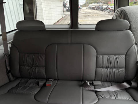 1999 Chevrolet Suburban C2500 LS