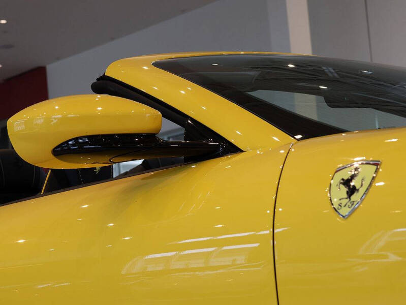 2025 Ferrari Roma Spider