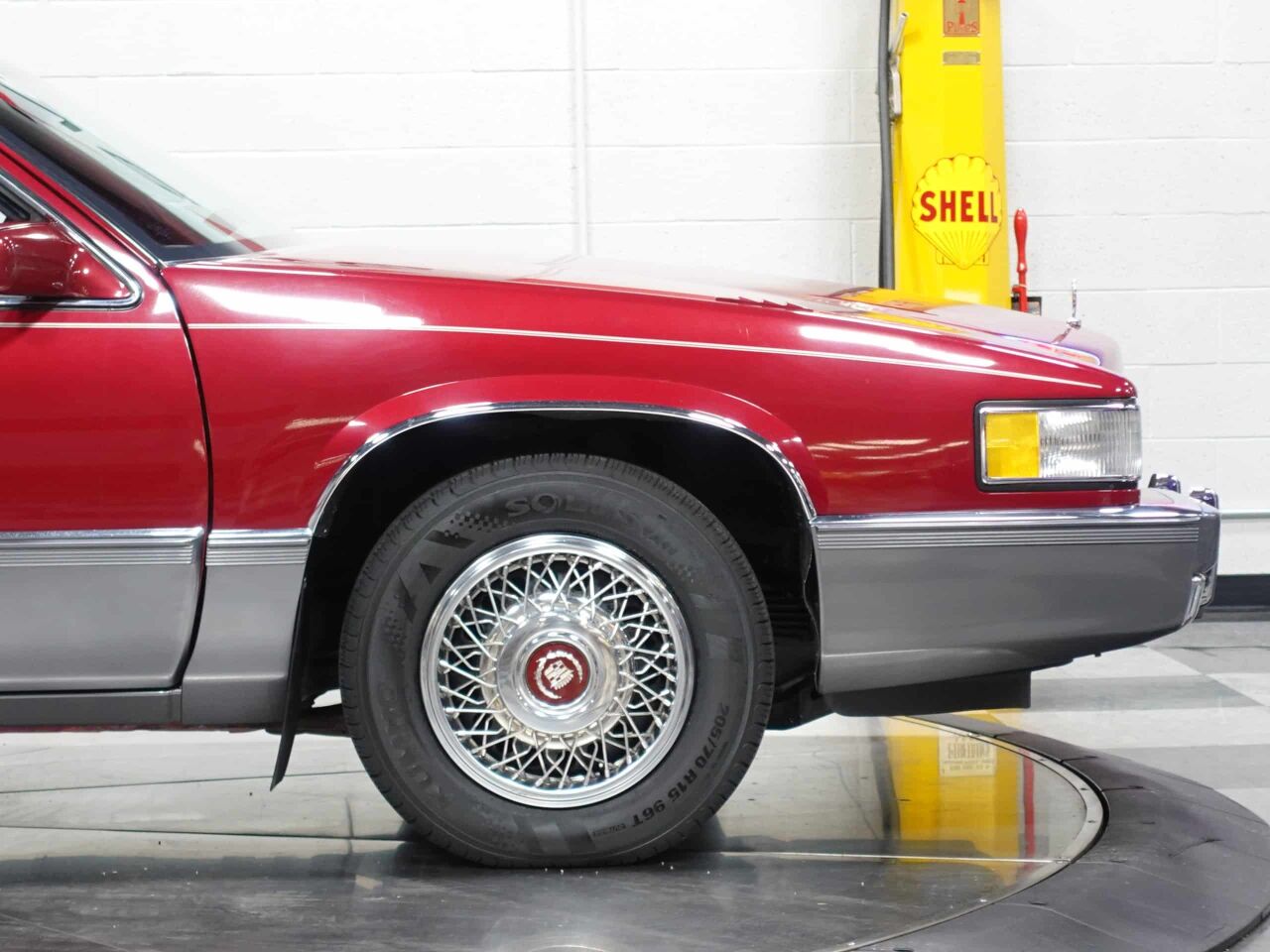1989 Cadillac DeVille 32
