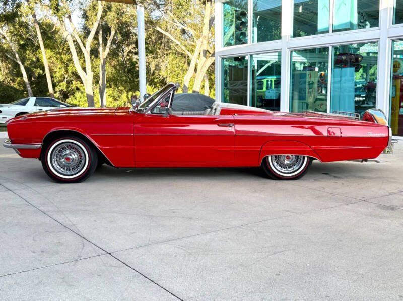 1966 Ford Thunderbird