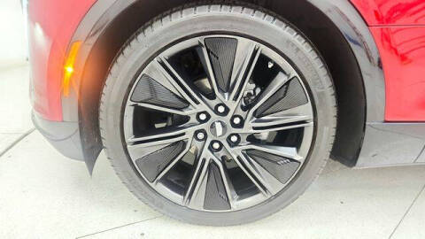 2024 Cadillac LYRIQ Sport 3
