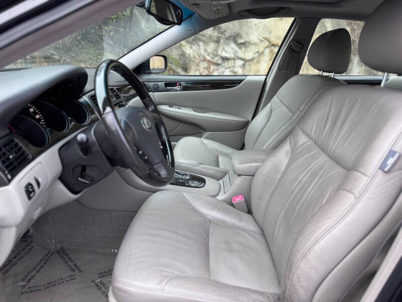 2004 Lexus ES 330