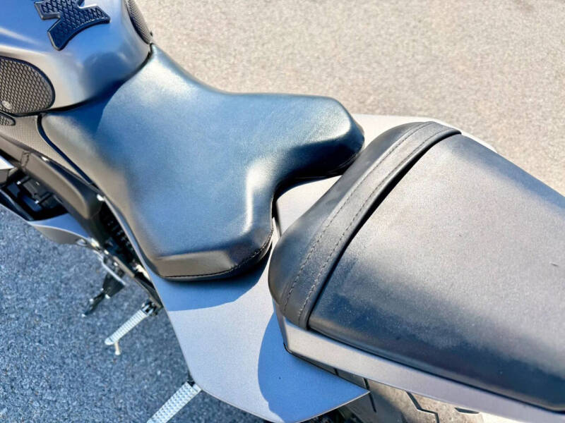 2016 Yamaha YZF-R6 (Matte Gray)