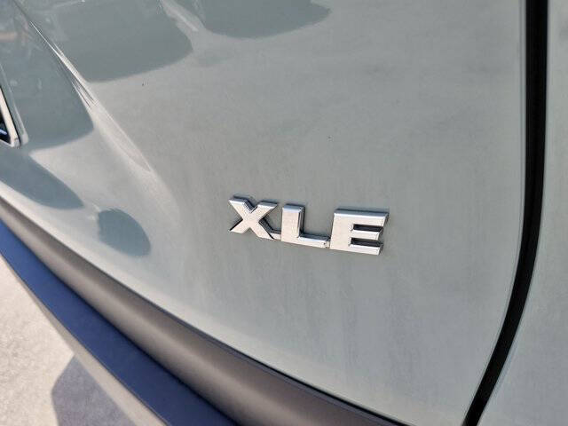 2022 Toyota RAV4 XLE