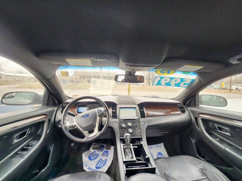 2015 Ford Taurus Limited