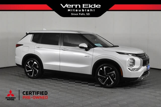 2024 Mitsubishi Outlander PHEV SE